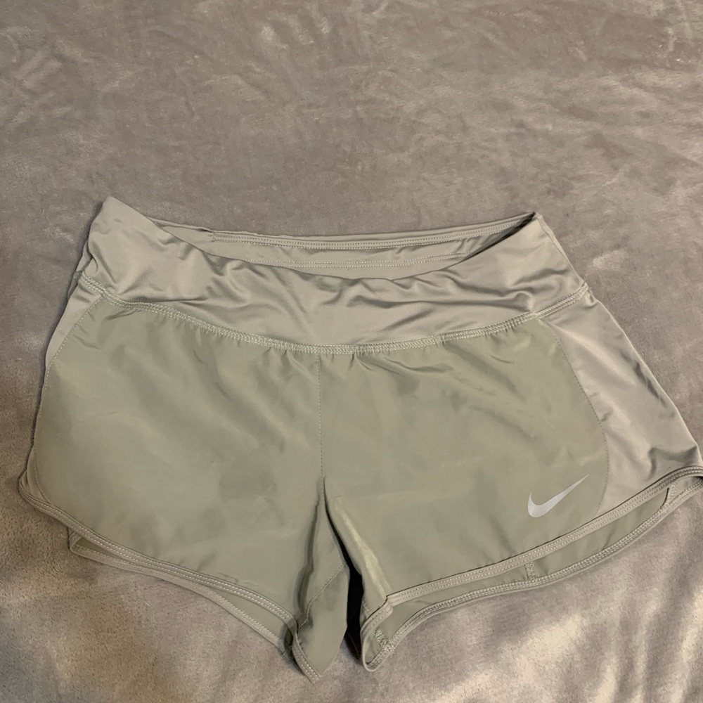 grey nike shorts
